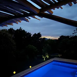 Bed & Breakfast La Maison Perchee, Auriol
